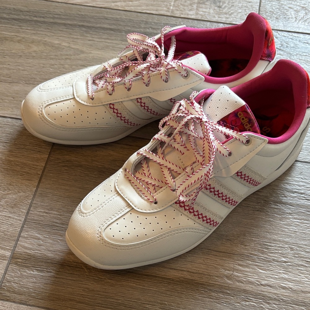 adidas Women’s White & Pink Fashion Sneakers